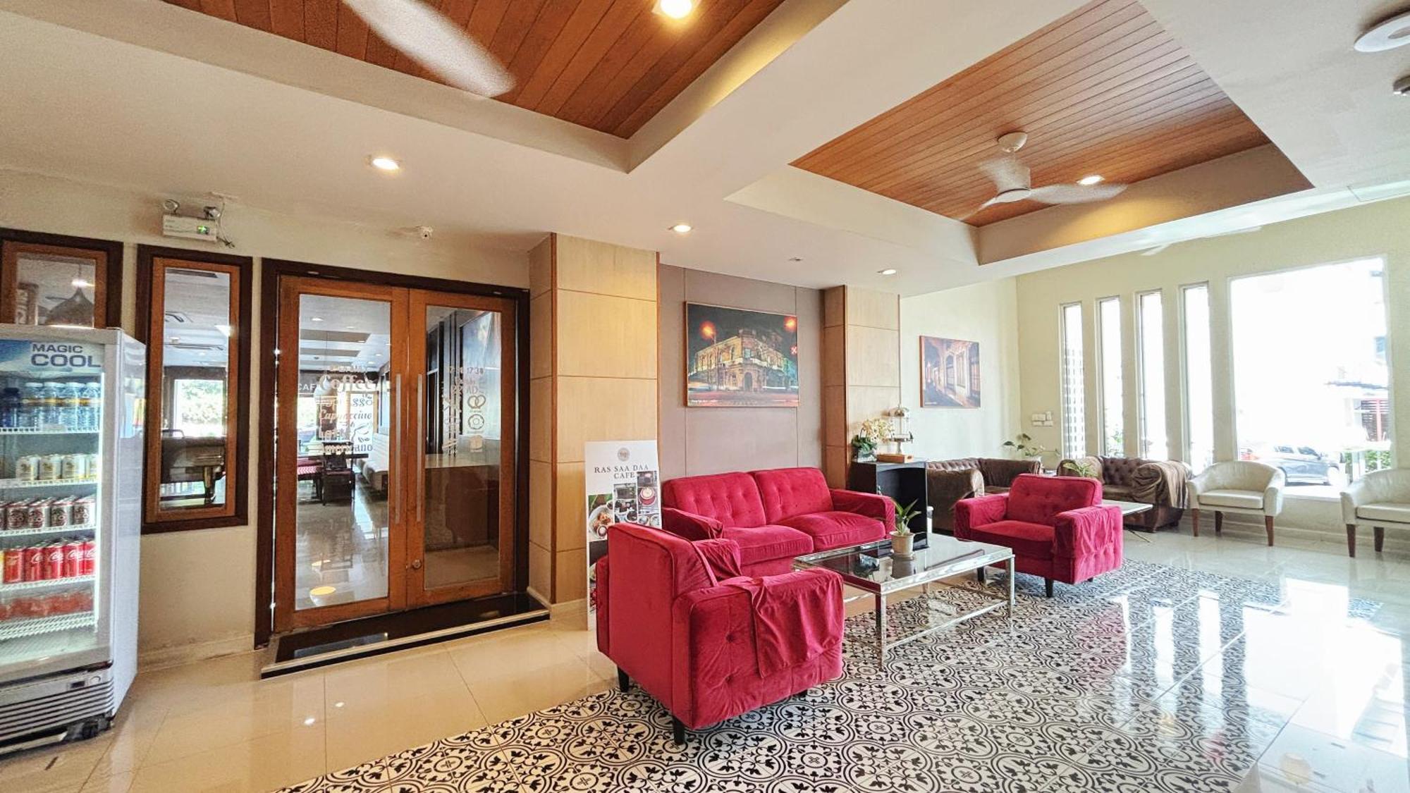 Ratana Hotel Rassada, Phuket Town- Sha Extra Plus Exterior foto