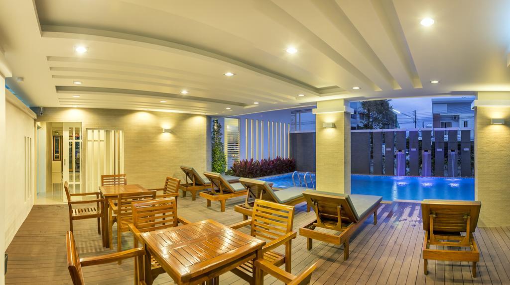Ratana Hotel Rassada, Phuket Town- Sha Extra Plus Exterior foto